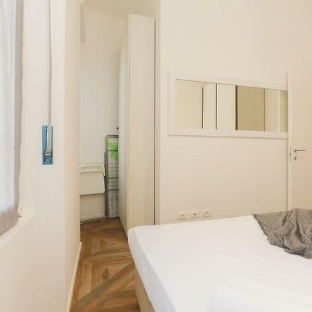 The Best Rent - Modern Apartment Near Bocconi University Milão Exterior foto